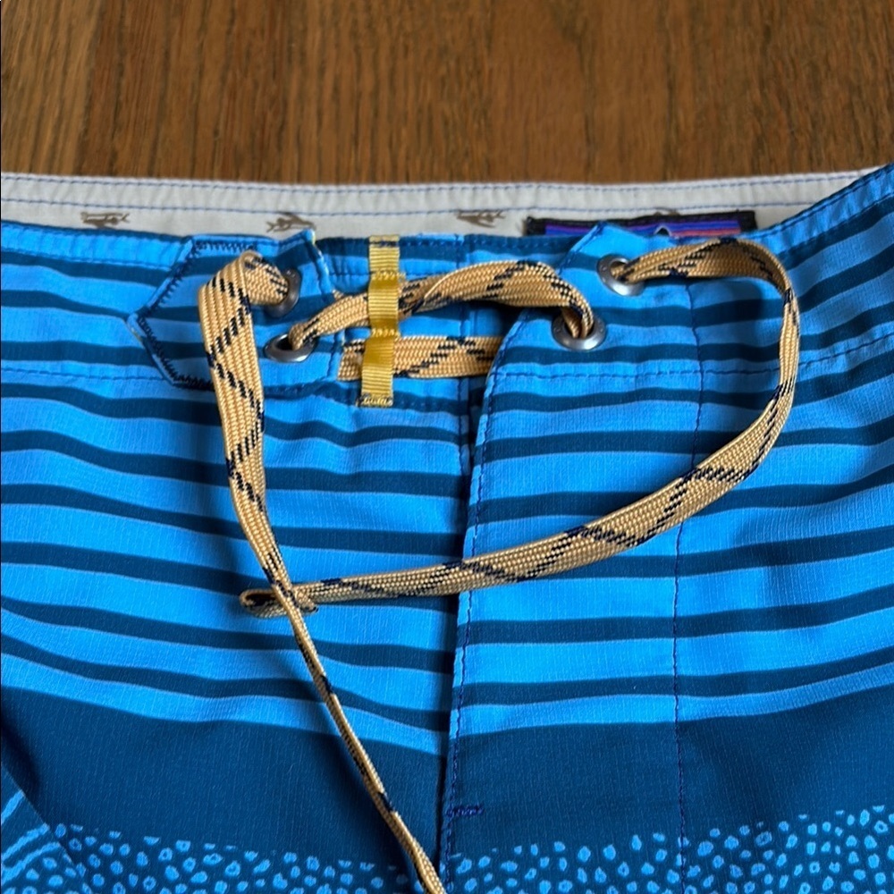 Patagonia Blue and Yellow Patterned Swim trunks size 38 - Picture 5 of 6